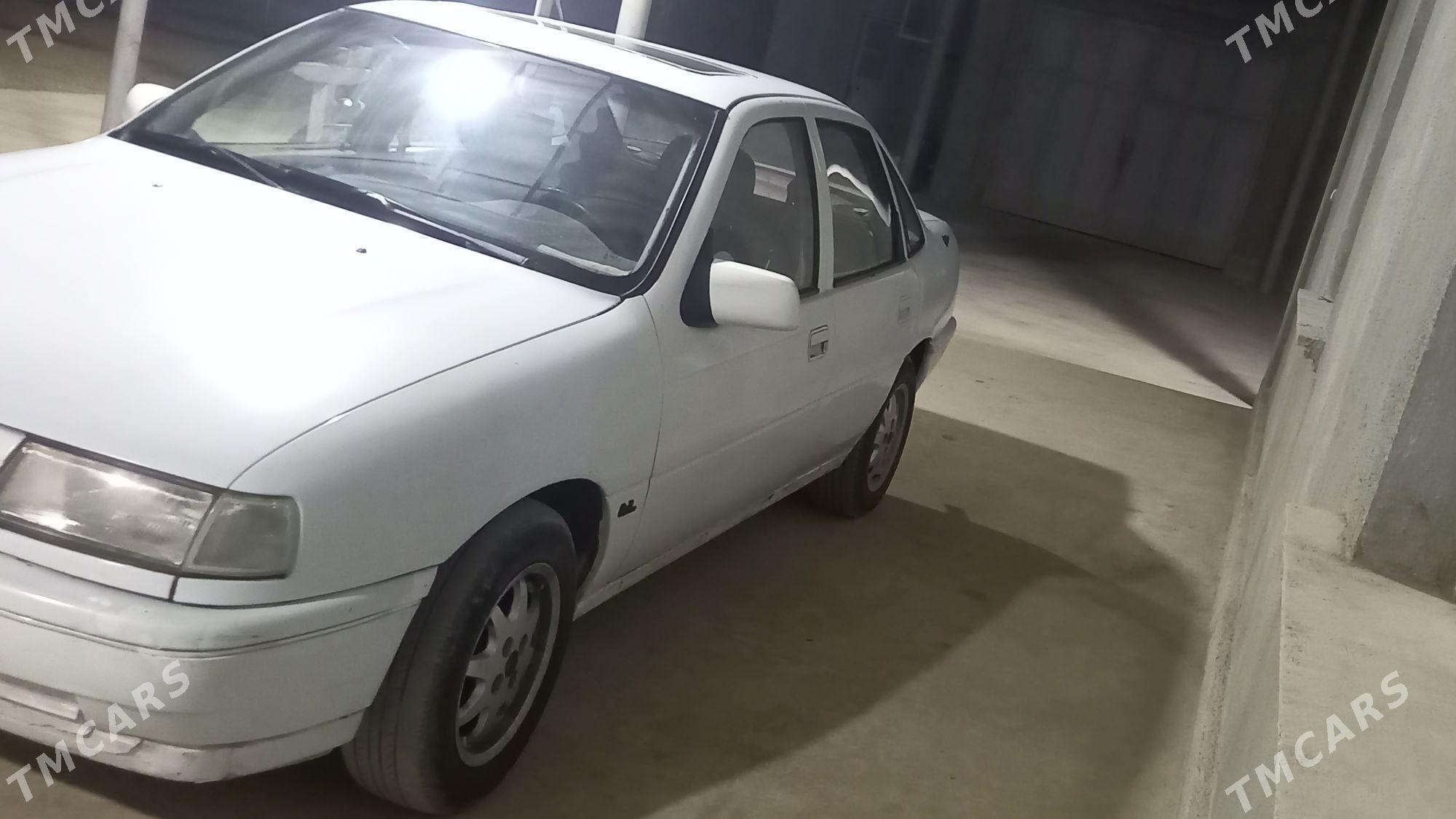 Opel Vectra 1991 - 35 000 TMT - Бахарден - img 4