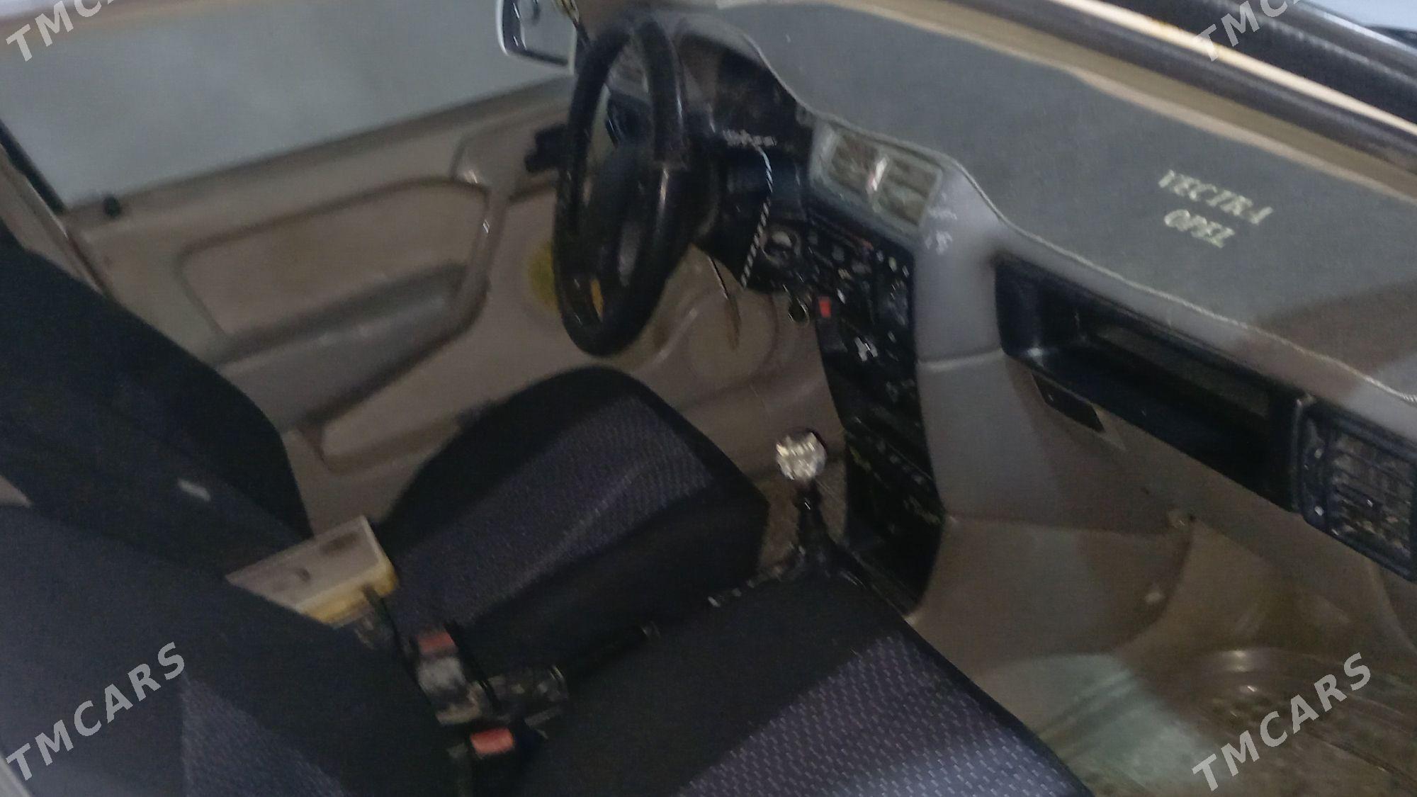 Opel Vectra 1991 - 35 000 TMT - Бахарден - img 3