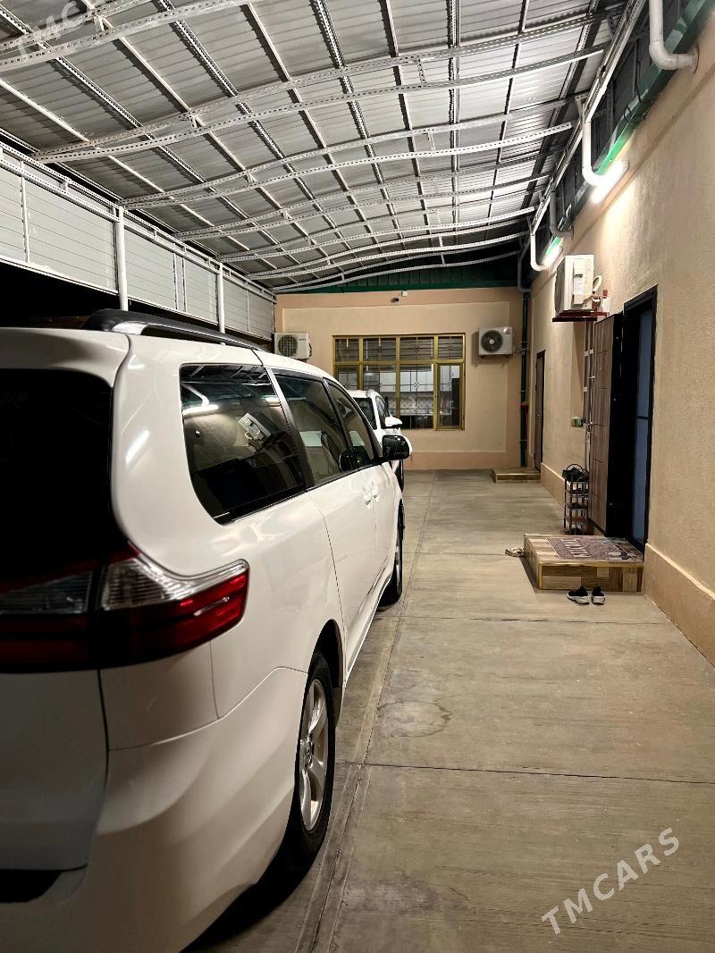 Toyota Sienna 2015 - 340 000 TMT - Ашхабад - img 5