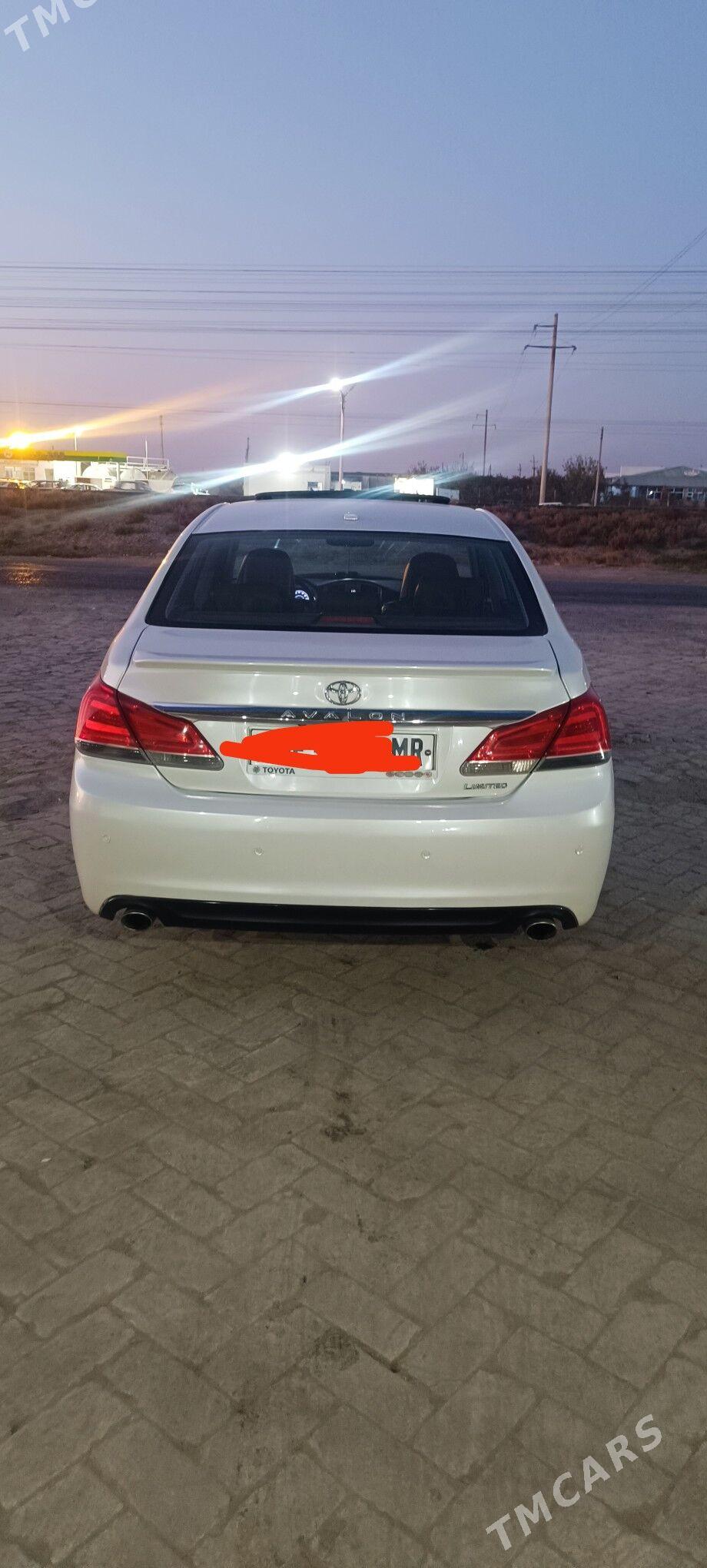 Toyota Avalon 2011 - 260 000 TMT - Baýramaly - img 2