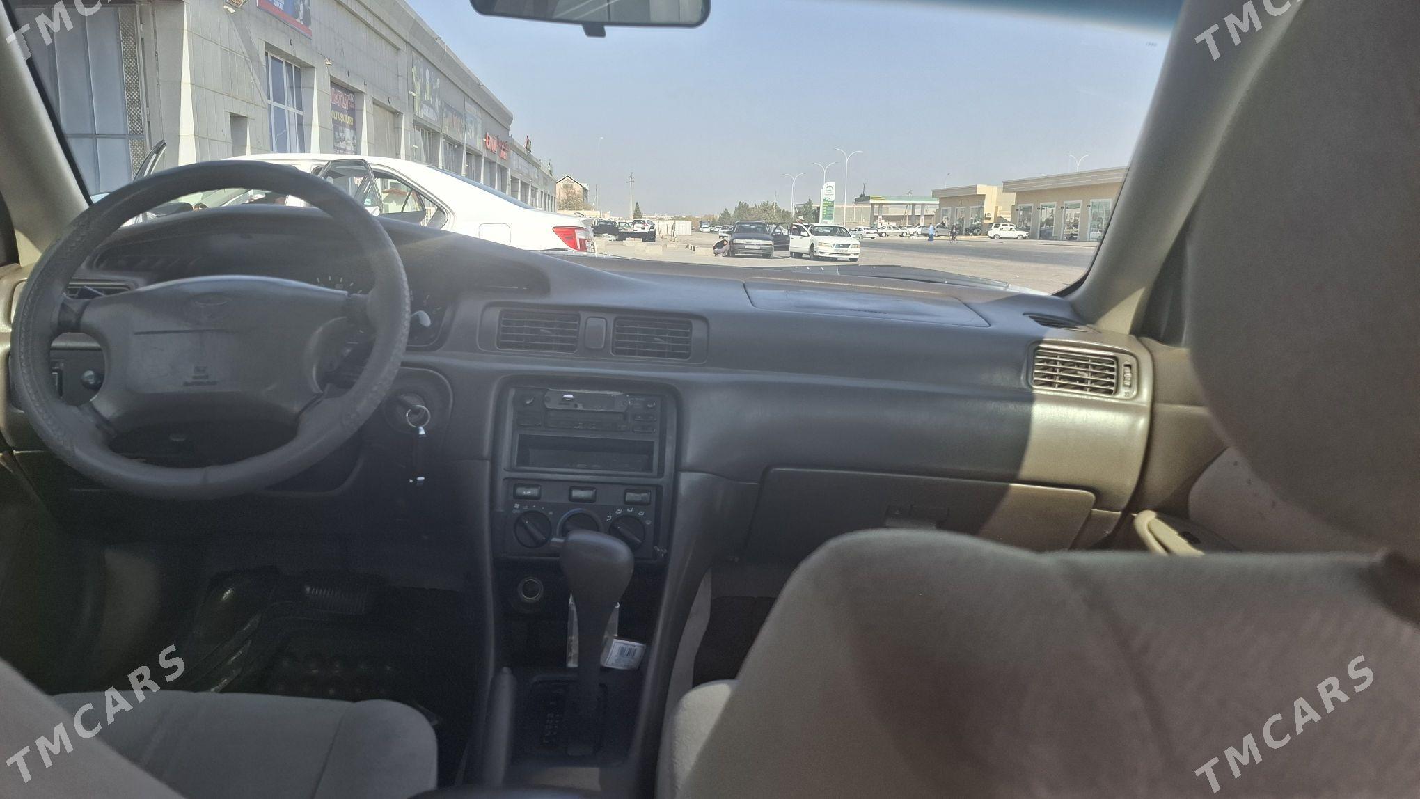 Toyota Camry 2001 - 130 000 TMT - Baýramaly - img 6