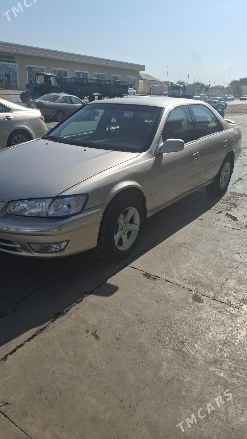 Toyota Camry 2001 - 130 000 TMT - Baýramaly - img 2