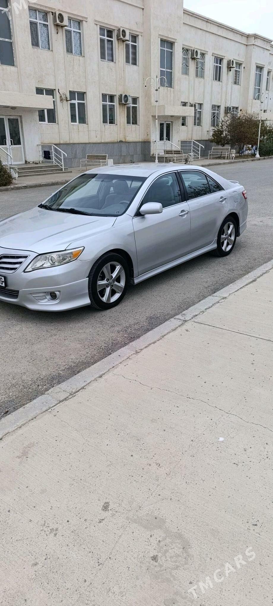 Toyota Camry 2010 - 185 000 TMT - Hitrowka - img 5