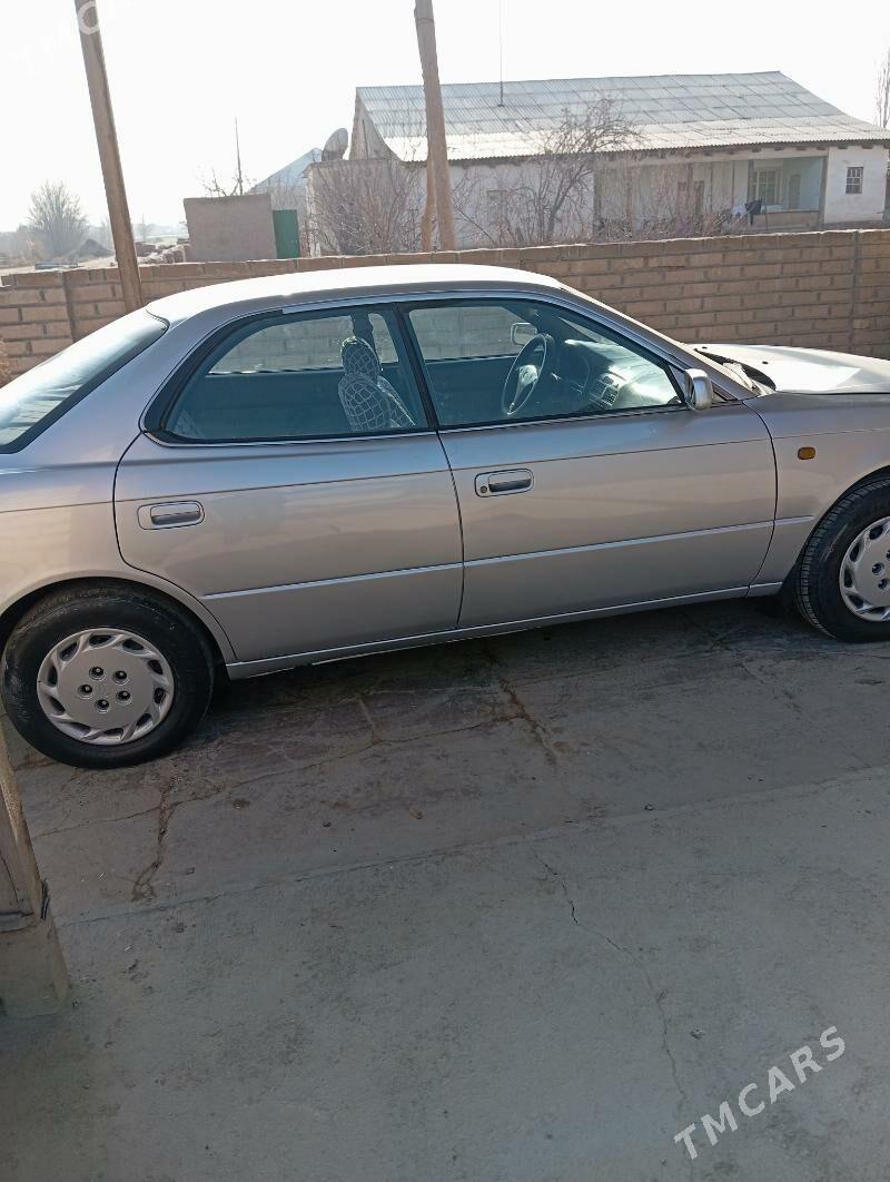 Toyota Vista 1995 - 70 000 TMT - Гурбансолтан Едже - img 2