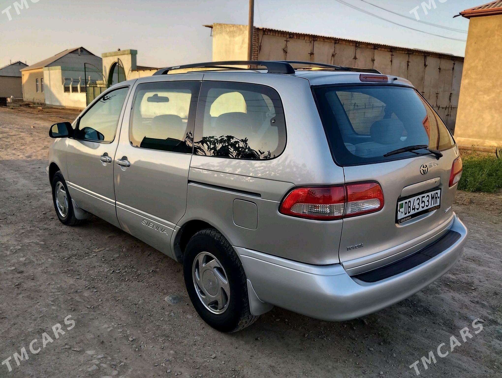 Toyota Sienna 2002 - 176 000 TMT - Mary - img 2