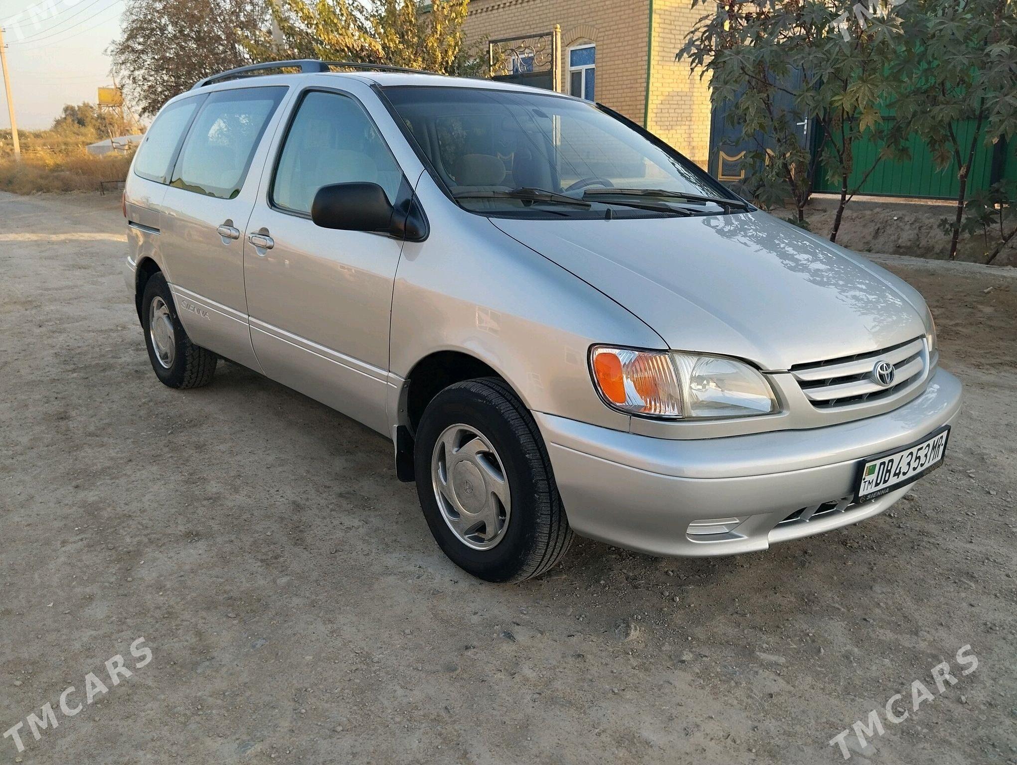 Toyota Sienna 2002 - 176 000 TMT - Mary - img 3