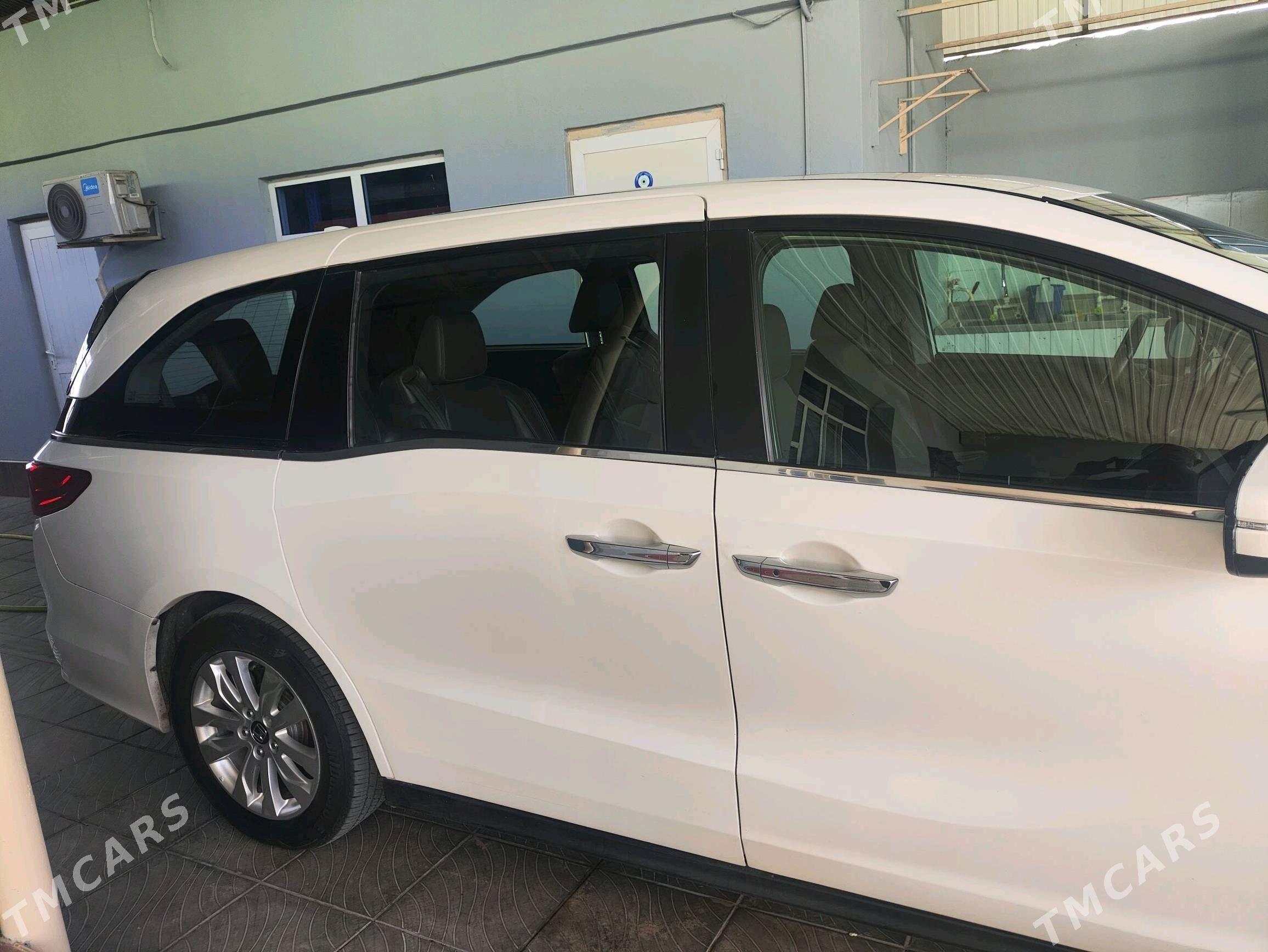 Honda Odyssey 2022 - 320 000 TMT - Чоганлы - img 5