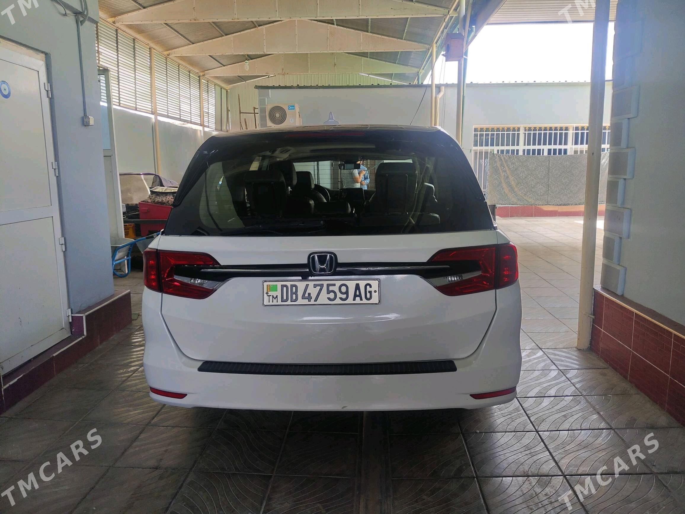 Honda Odyssey 2022 - 320 000 TMT - Чоганлы - img 2