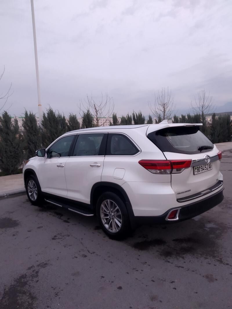 Toyota Highlander 2019 - 530 000 TMT - Ашхабад - img 3