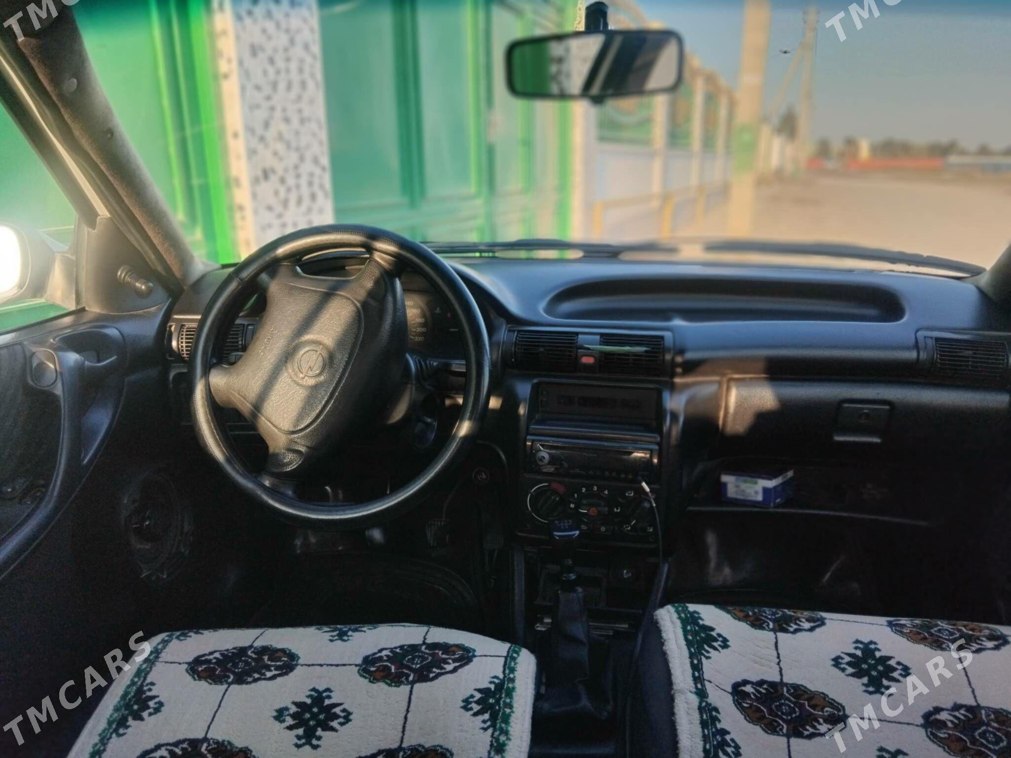 Opel Astra 1995 - 47 000 TMT - Kaka - img 3