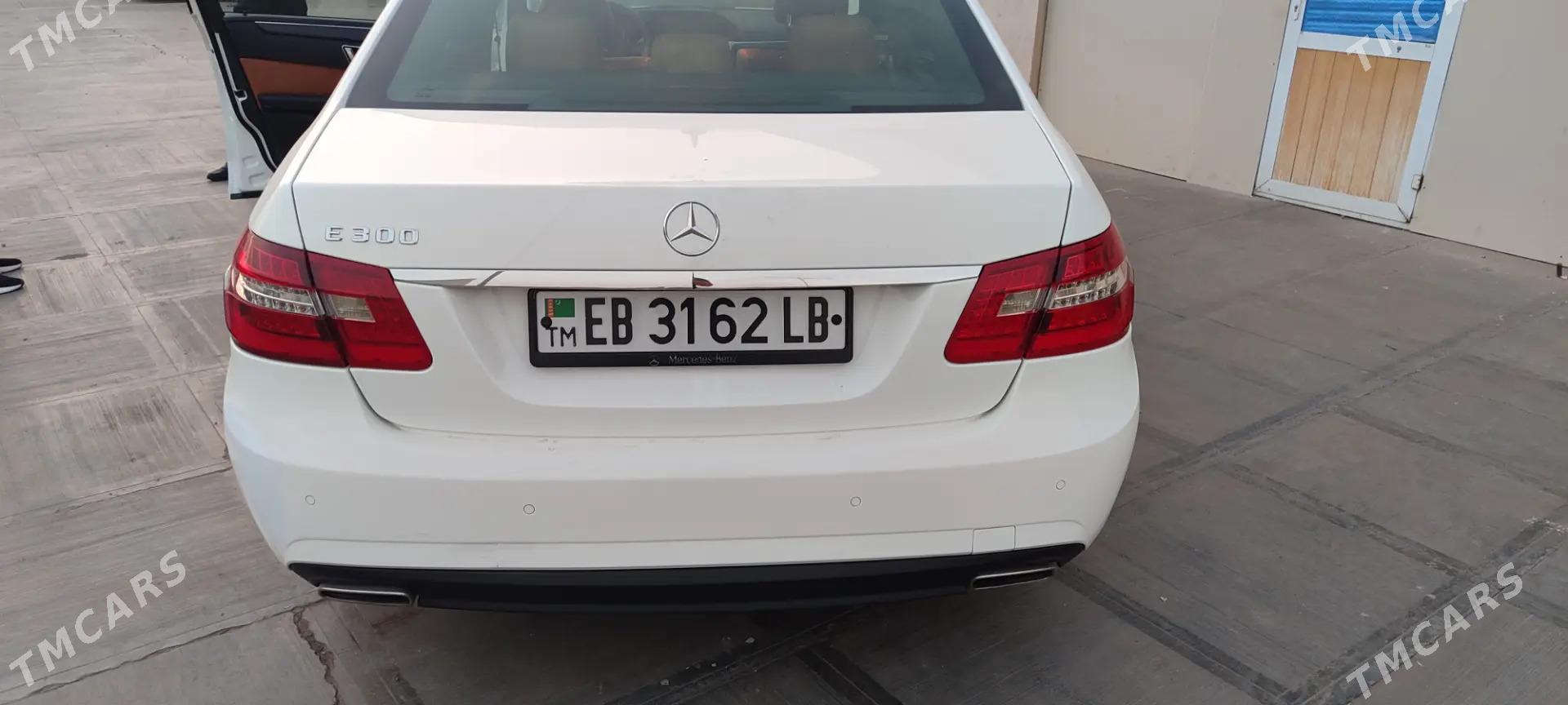 Mercedes-Benz E300 2013 - 370 000 TMT - Türkmenabat - img 9