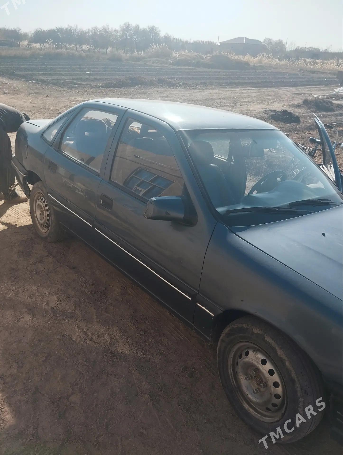 Opel Vectra 1993 - 30 000 TMT - Рухубелентский этрап - img 6
