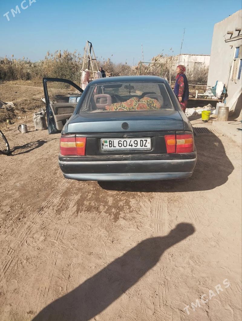 Opel Vectra 1993 - 30 000 TMT - Рухубелентский этрап - img 2