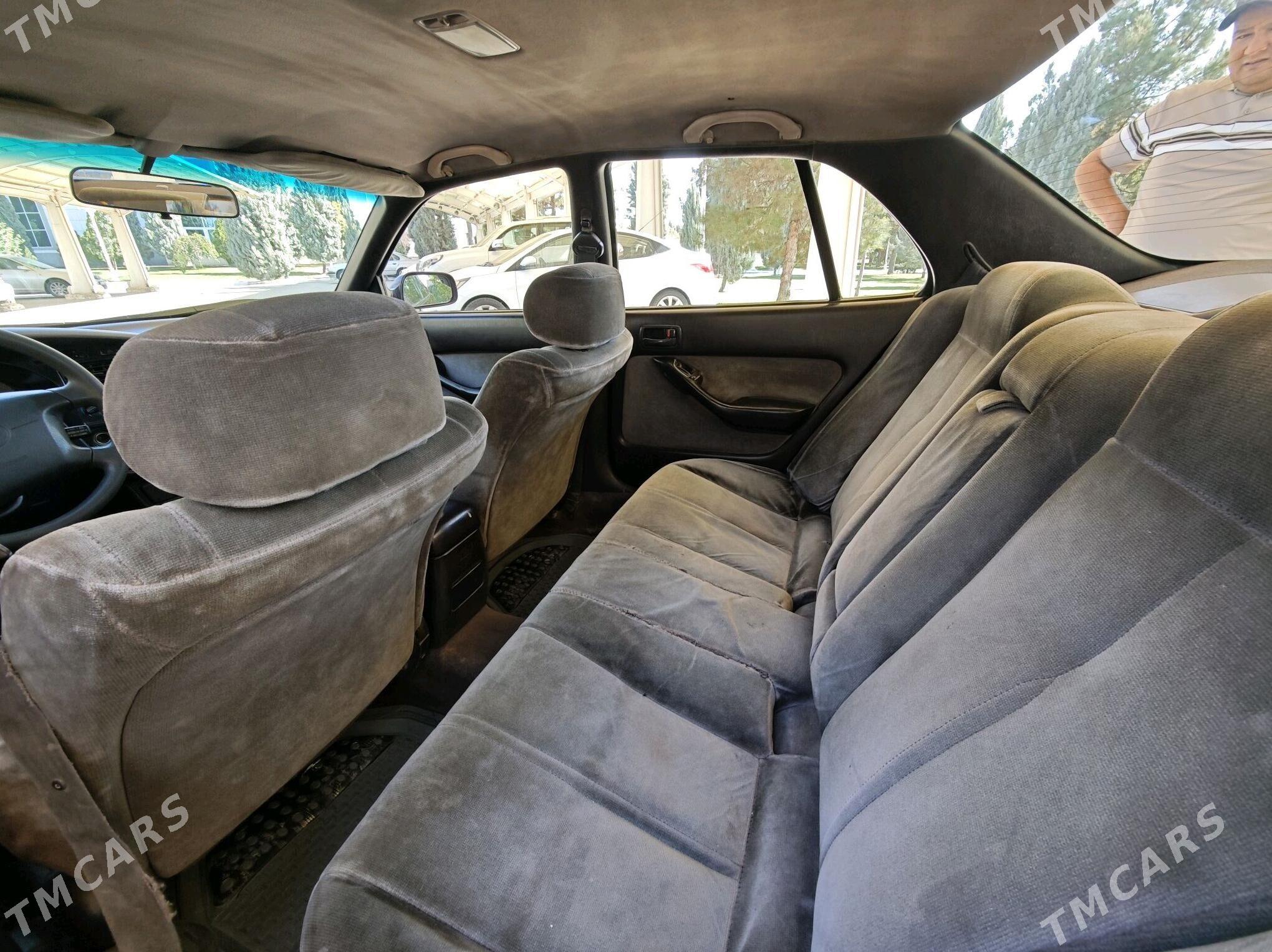 Toyota Camry 1993 - 90 000 TMT - Mary - img 6