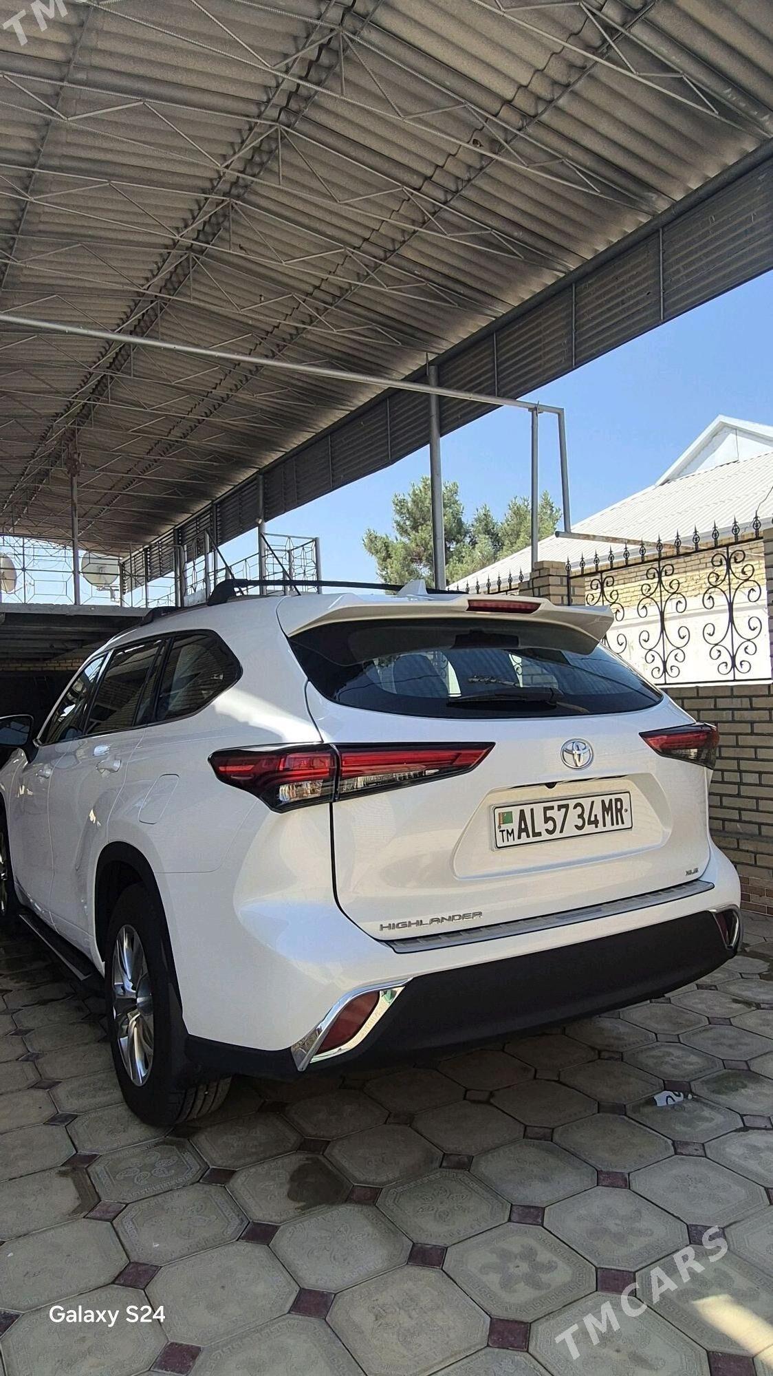 Toyota Highlander 2021 - 550 000 TMT - Baýramaly - img 6