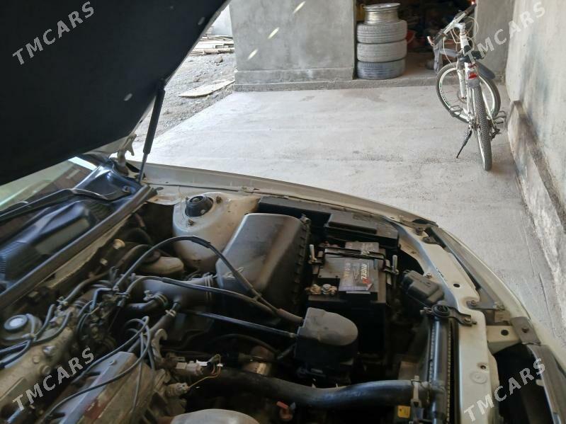 Toyota Camry 2000 - 122 000 TMT - Теджен - img 9