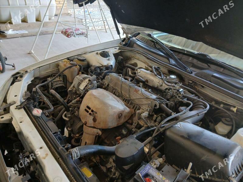 Toyota Camry 2000 - 122 000 TMT - Теджен - img 8