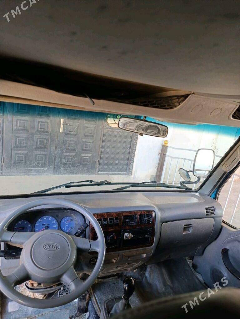 Kia Bongo 2003 - 100 000 TMT - Дашогуз - img 5