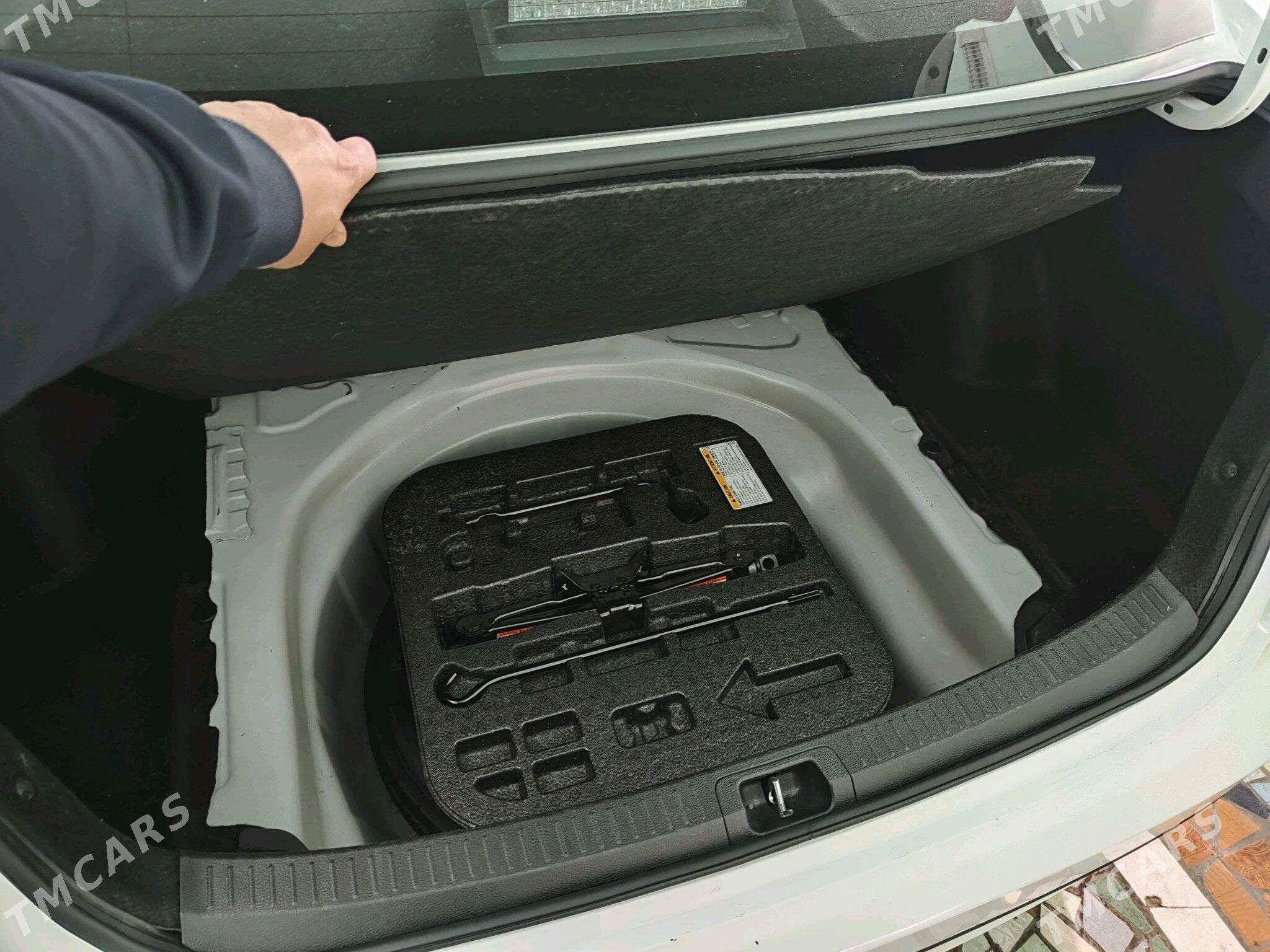 Toyota Corolla 2022 - 246 000 TMT - Daşoguz - img 4