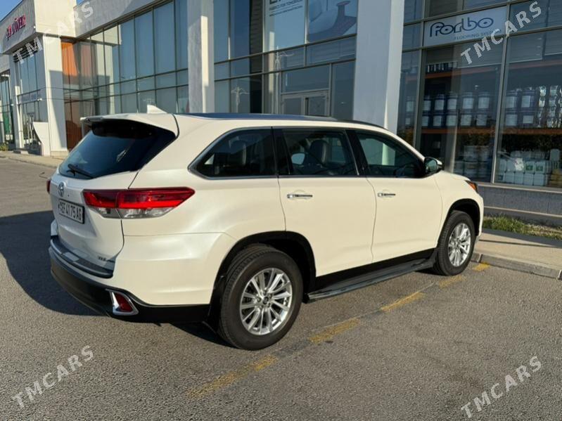 Toyota Highlander 2019 - 565 000 TMT - Ашхабад - img 2