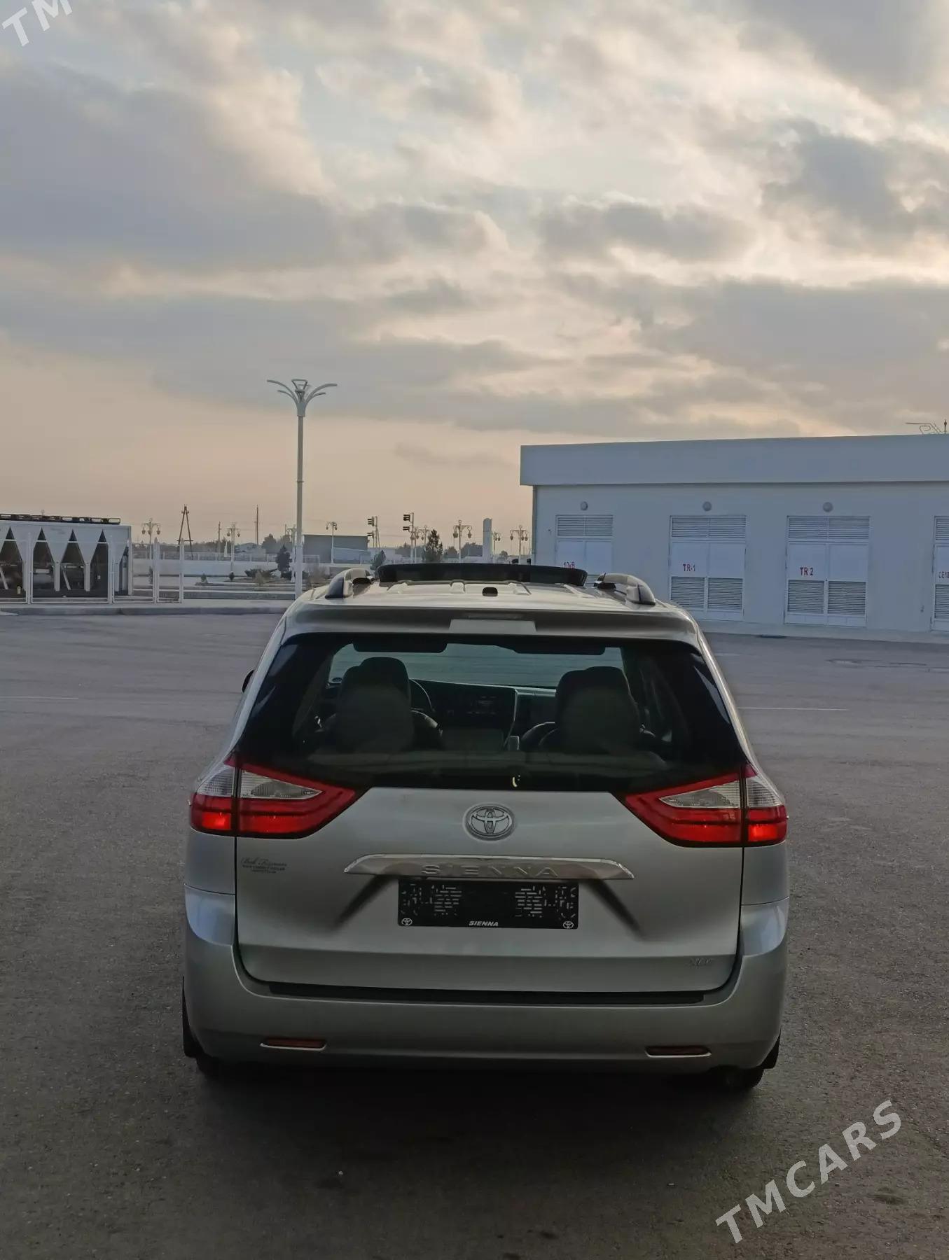 Toyota Sienna 2015 - 410 000 TMT - Гызыларбат - img 2