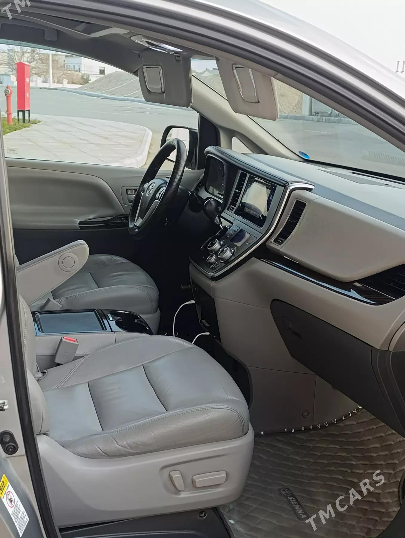 Toyota Sienna 2015 - 410 000 TMT - Гызыларбат - img 3