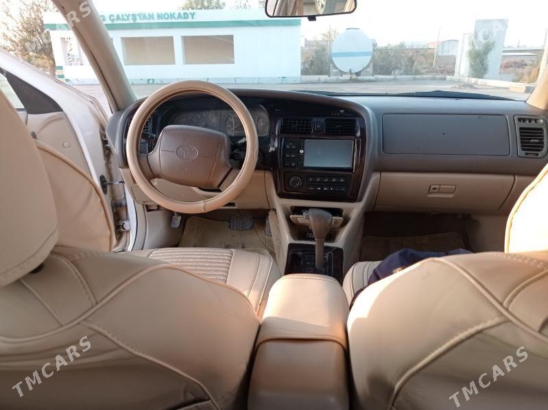 Toyota Avalon 1999 - 125 000 TMT - Ходжамбаз - img 5