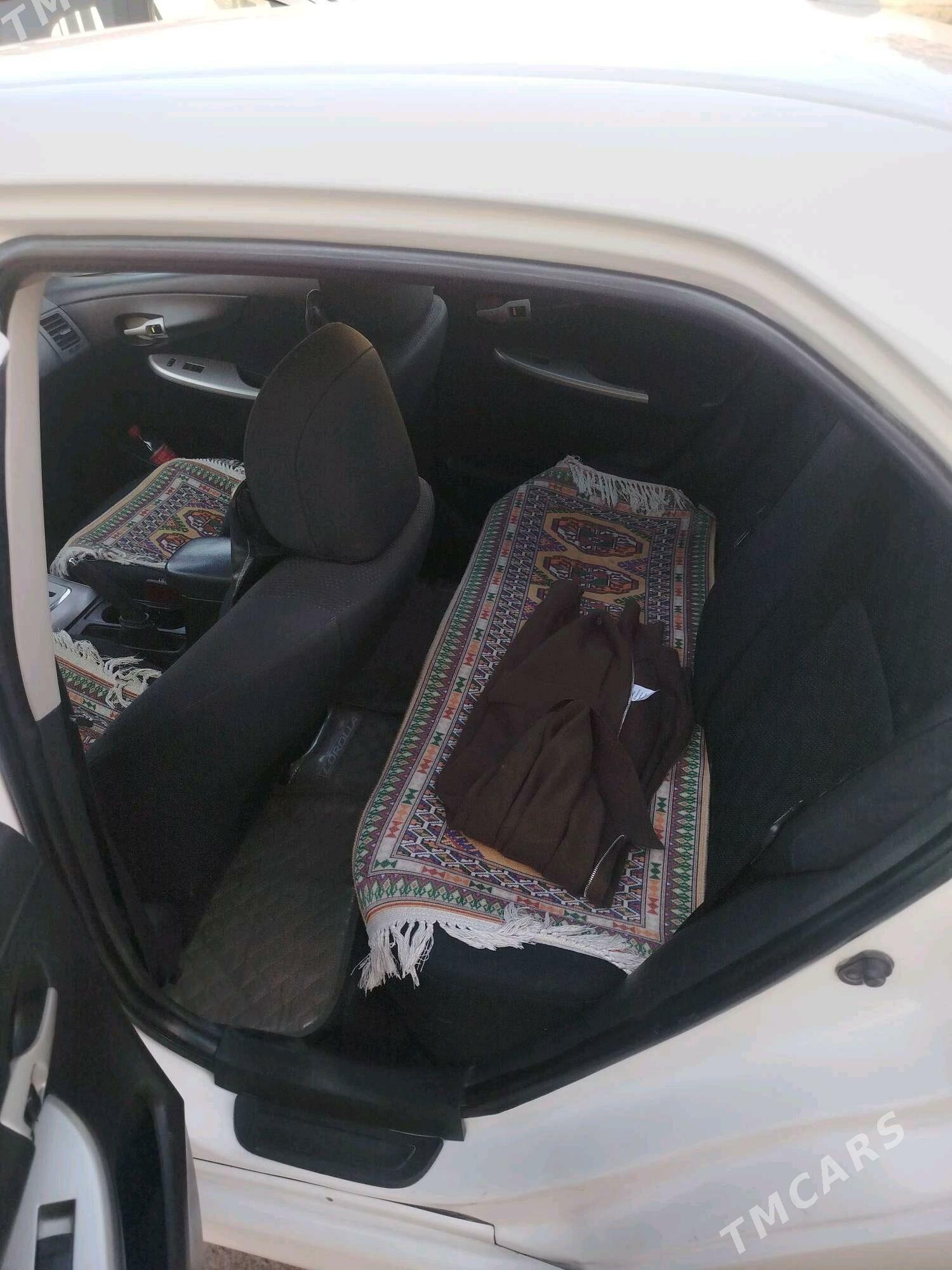 Toyota Corolla 2009 - 150 000 TMT - Гёкдже - img 4