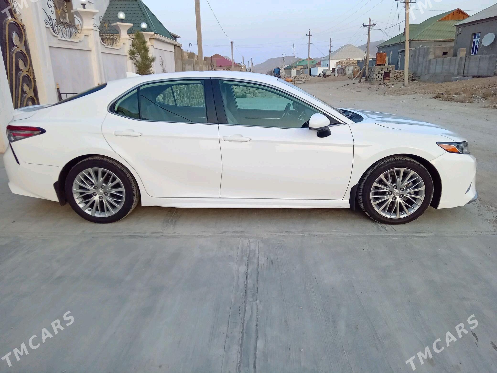 Toyota Camry 2020 - 330 000 TMT - Balkanabat - img 3