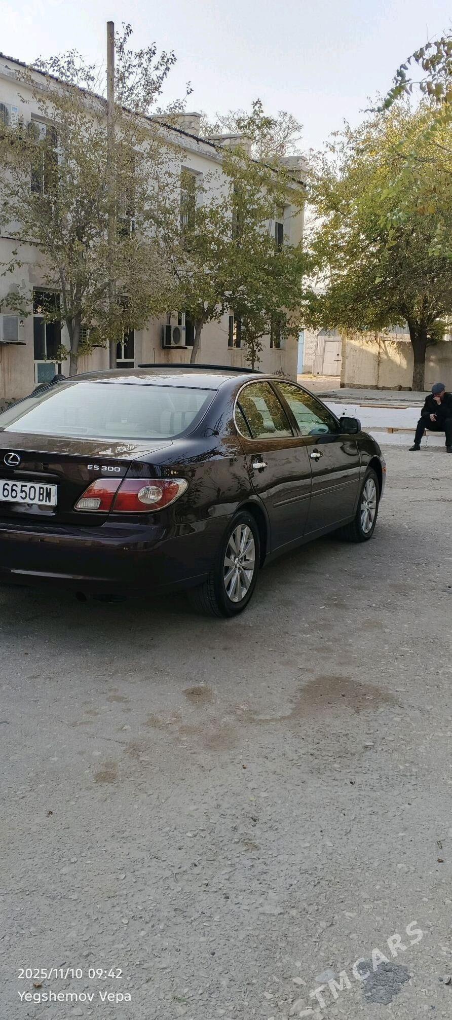 Lexus ES 300 2002 - 250 000 TMT - Балканабат - img 4