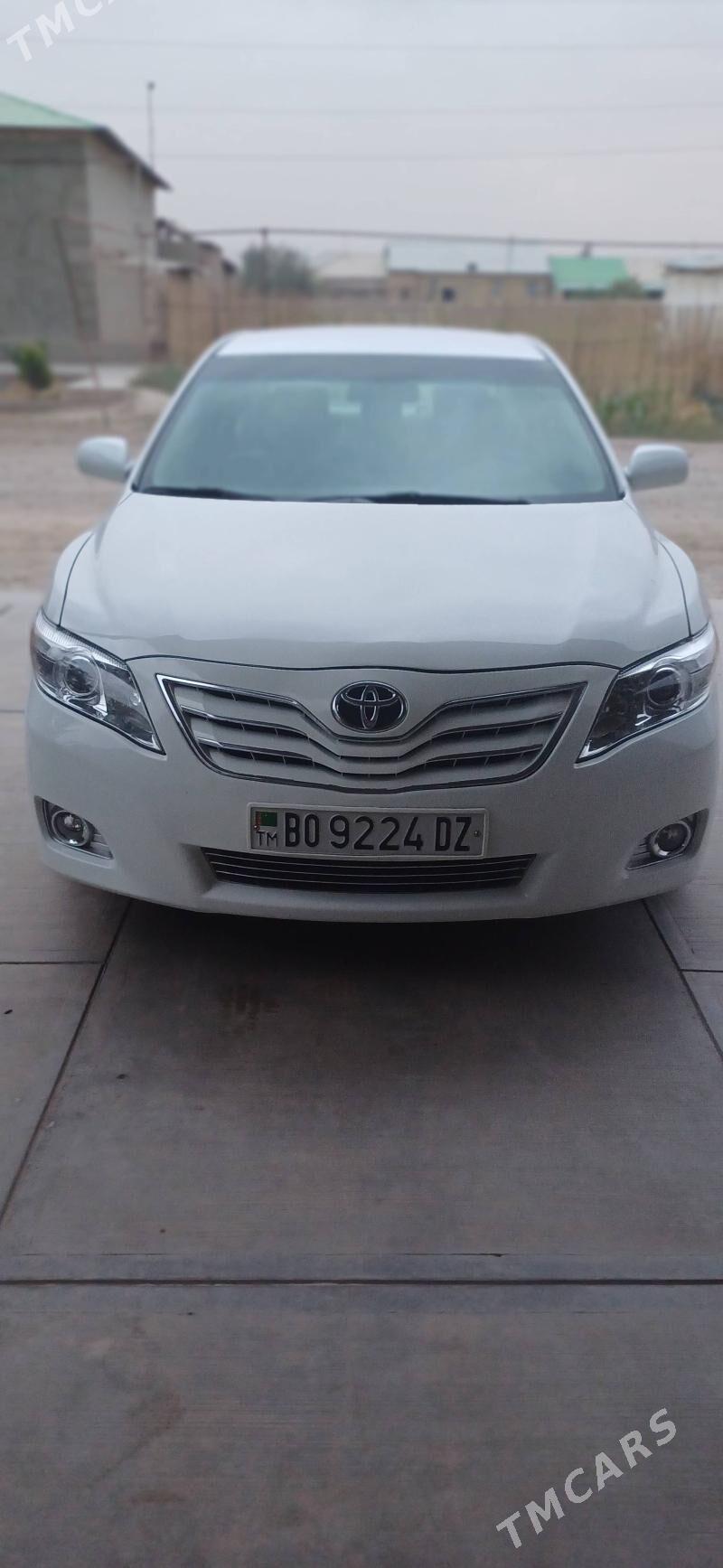Toyota Camry 2010 - 240 000 TMT - Дашогуз - img 10