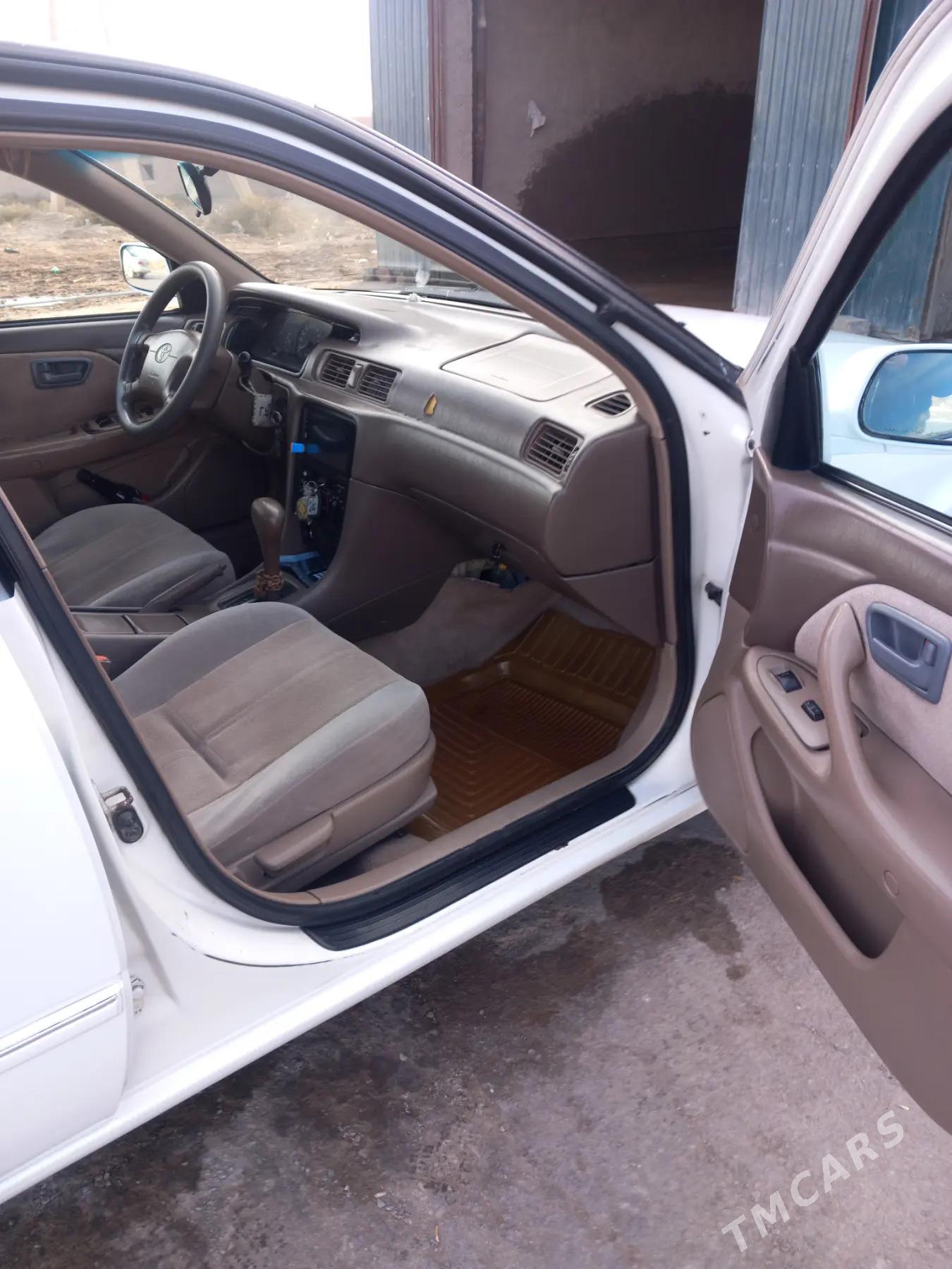 Toyota Camry 2000 - 127 000 TMT - Boldumsaz - img 7