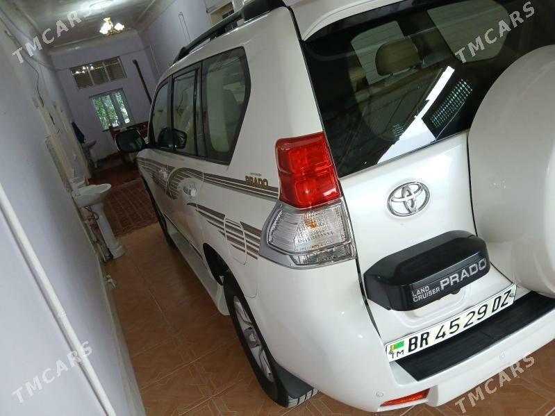 Toyota Land Cruiser Prado 2011 - 500 000 TMT - Boldumsaz - img 1