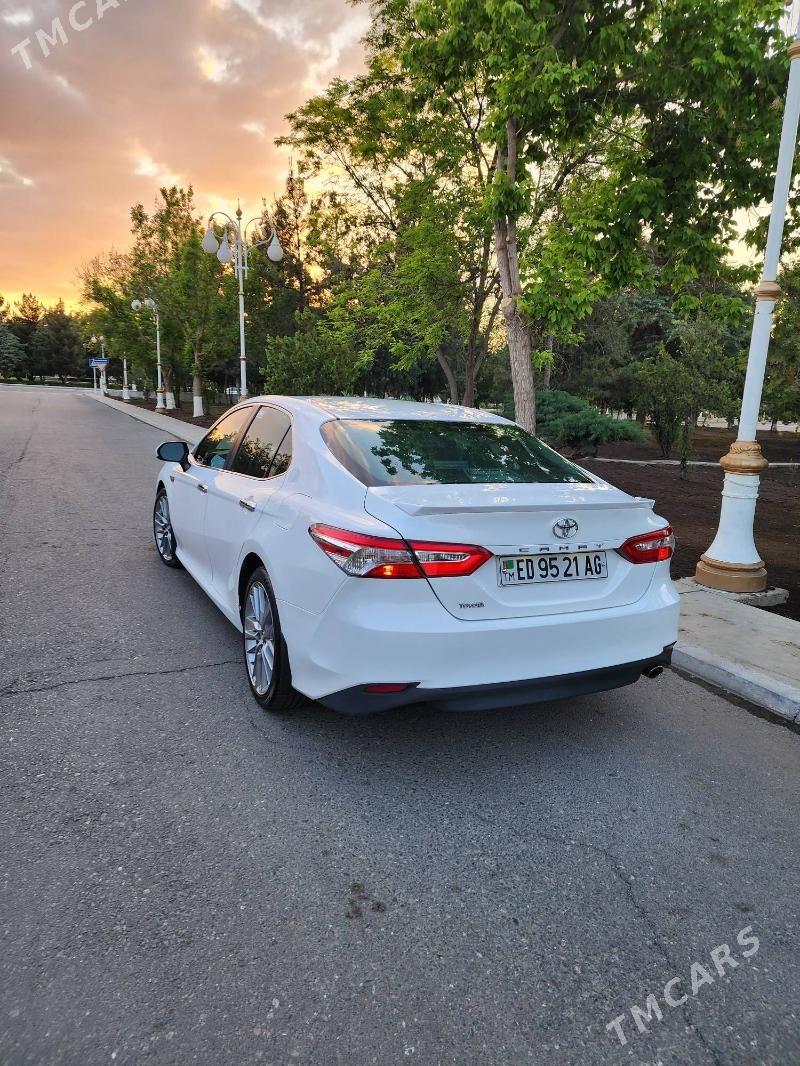 Toyota Camry 2018 - 273 000 TMT - Çehow köç. (A.Nyýazow şaýoly) - img 5