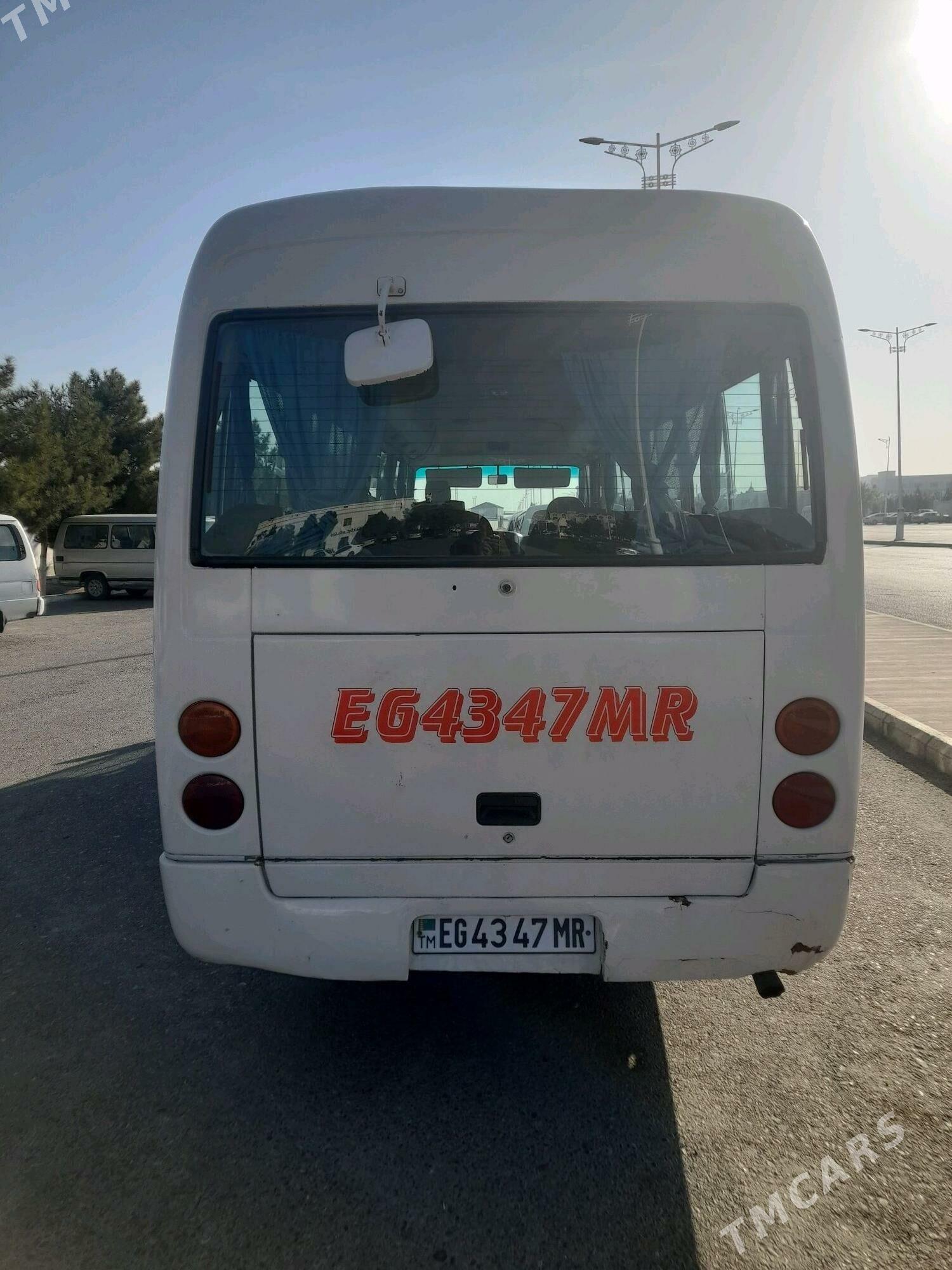 Mitsubishi Rosa 2004 - 310 000 TMT - Мары - img 2