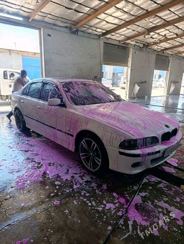 BMW E39 2001 - 130 000 TMT - Дашогуз - img 1