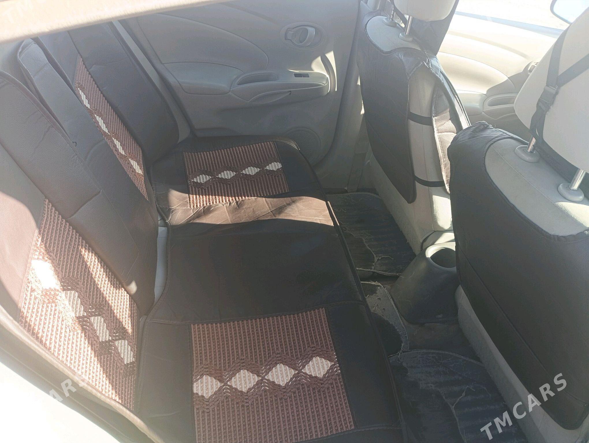 Nissan Versa 2012 - 90 000 TMT - Ýolöten - img 1