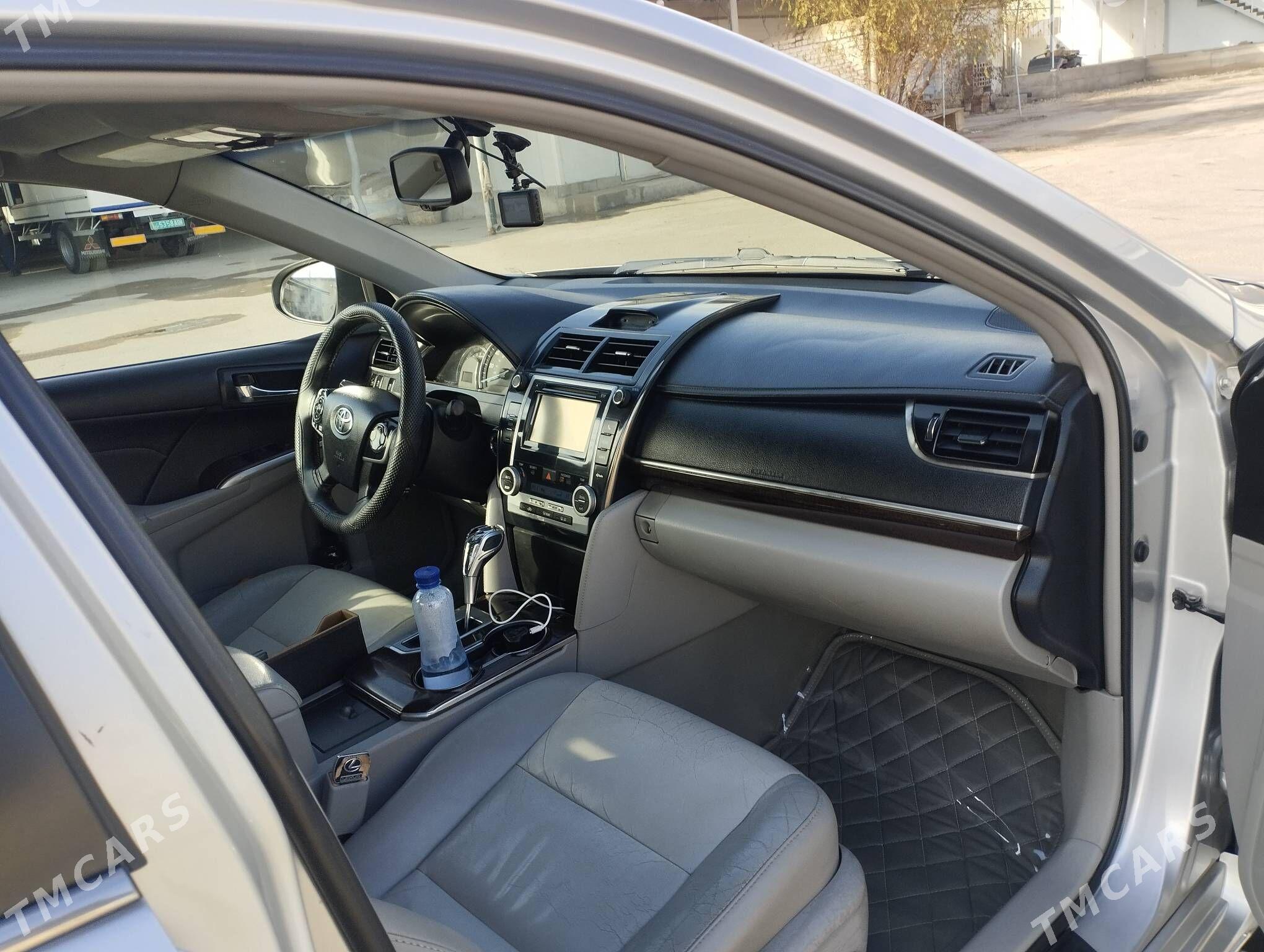 Toyota Camry 2013 - 265 000 TMT - Губадаг - img 3