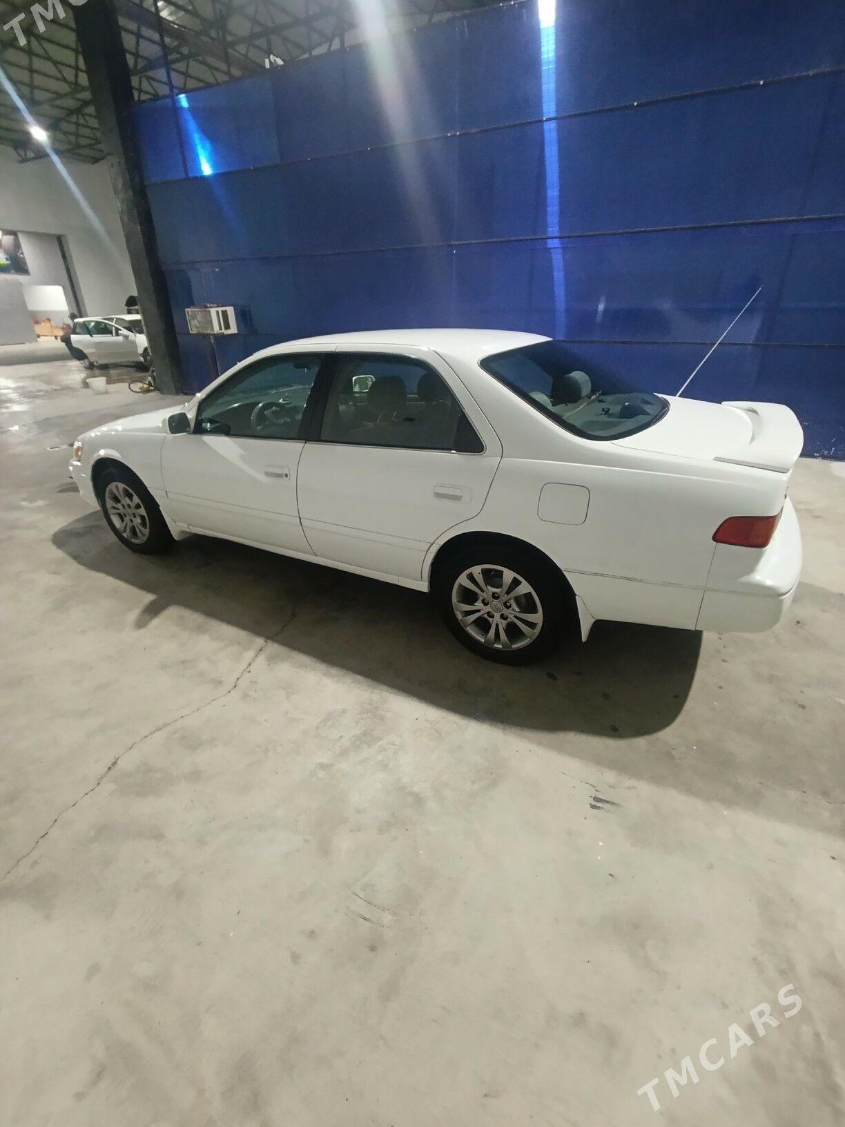 Toyota Camry 2000 - 140 000 TMT - Анев - img 4
