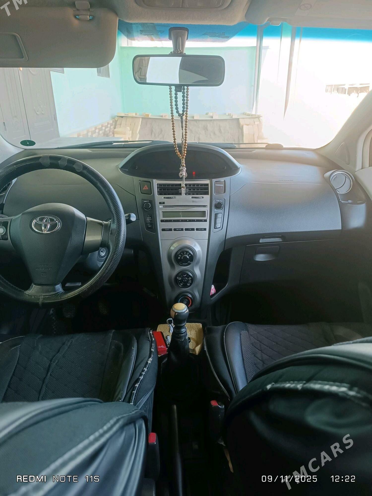 Toyota Yaris 2010 - 105 000 TMT - Şabat etr. - img 3