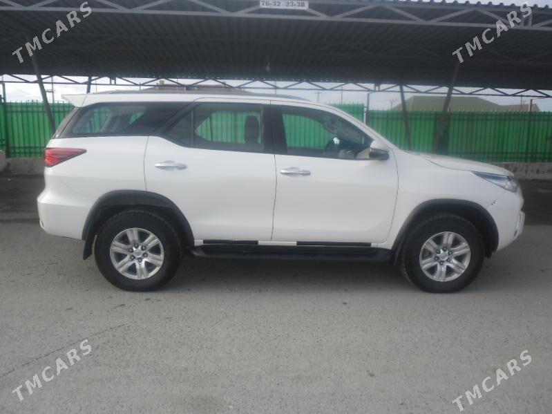 Toyota Fortuner 2018 - 558 600 TMT - Хазар - img 4