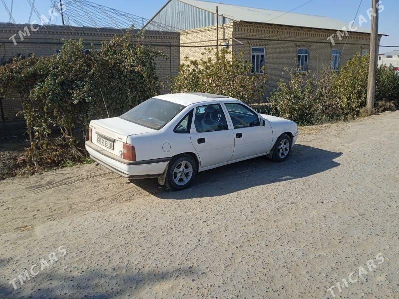 Opel Vectra 1992 - 25 000 TMT - Фарап - img 2