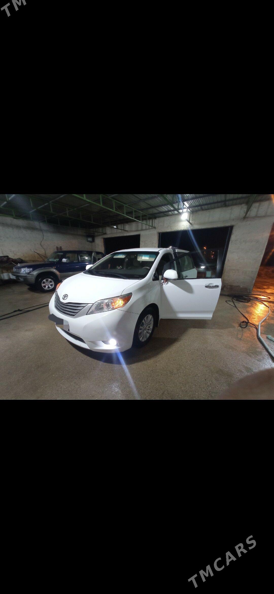 Toyota Sienna 2014 - 370 000 TMT - Hazar - img 2