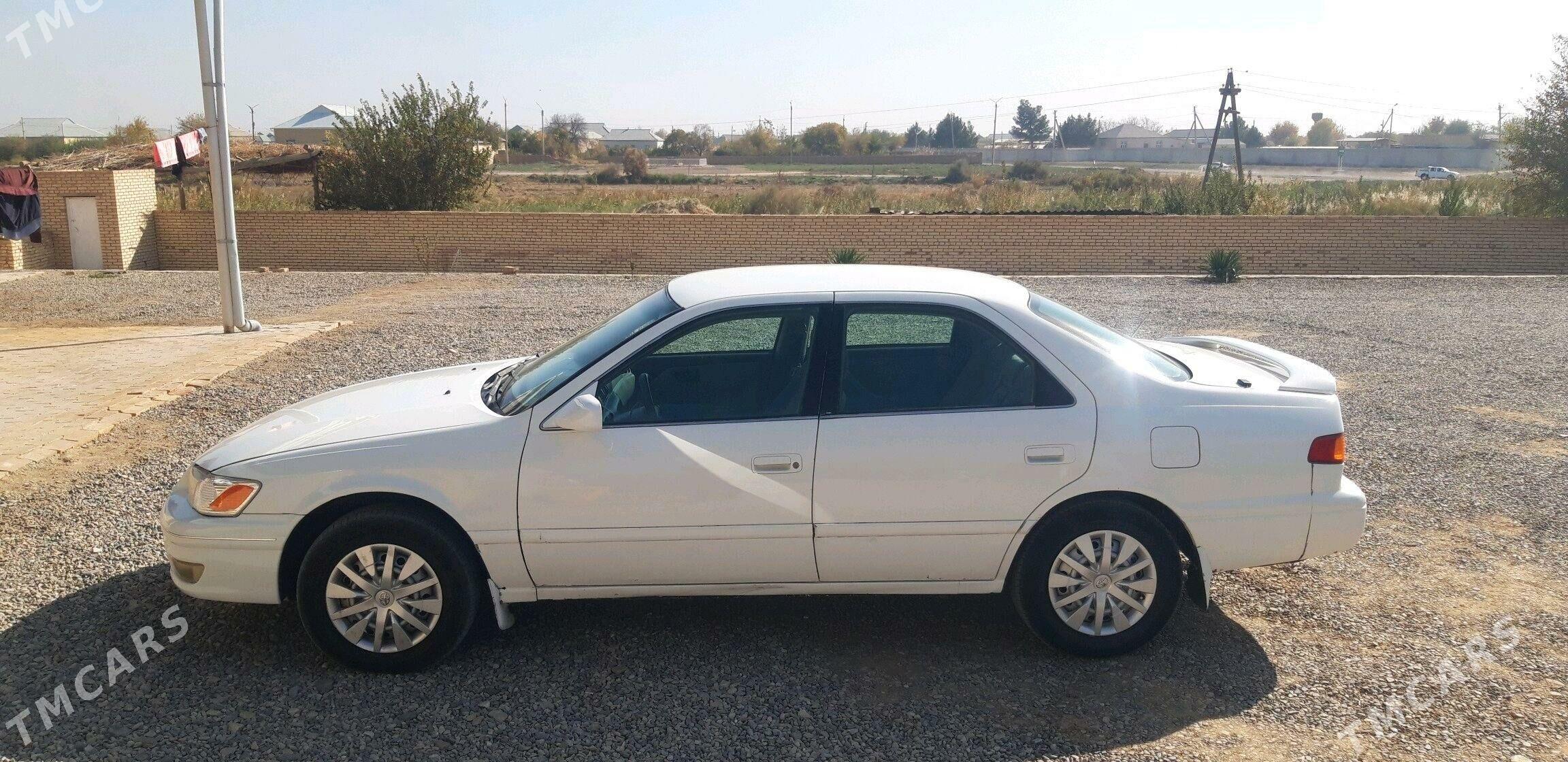 Toyota Camry 1998 - 107 000 TMT - Мары - img 3