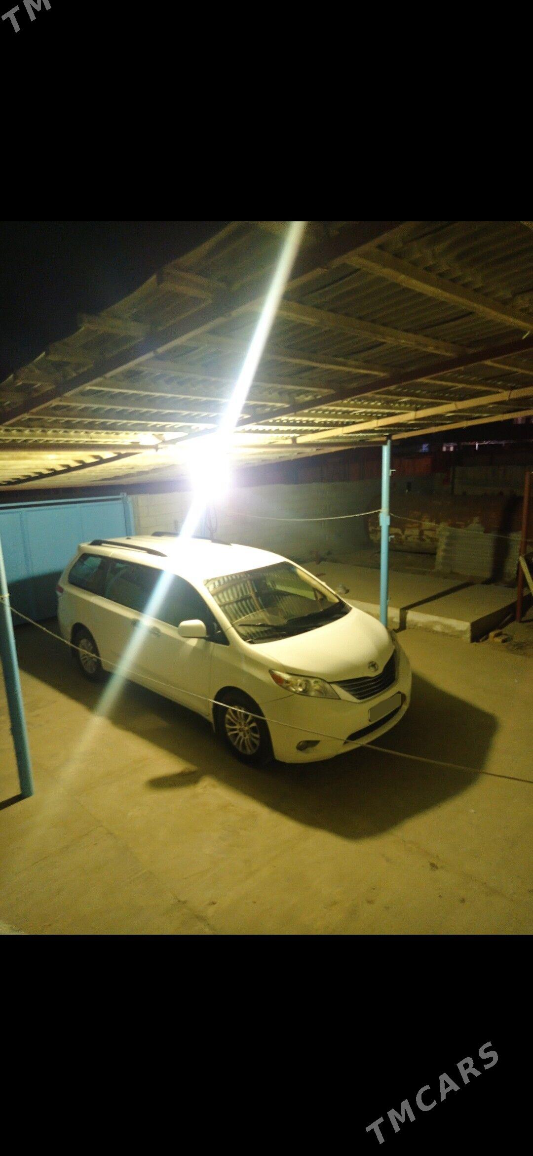 Toyota Sienna 2014 - 370 000 TMT - Hazar - img 3