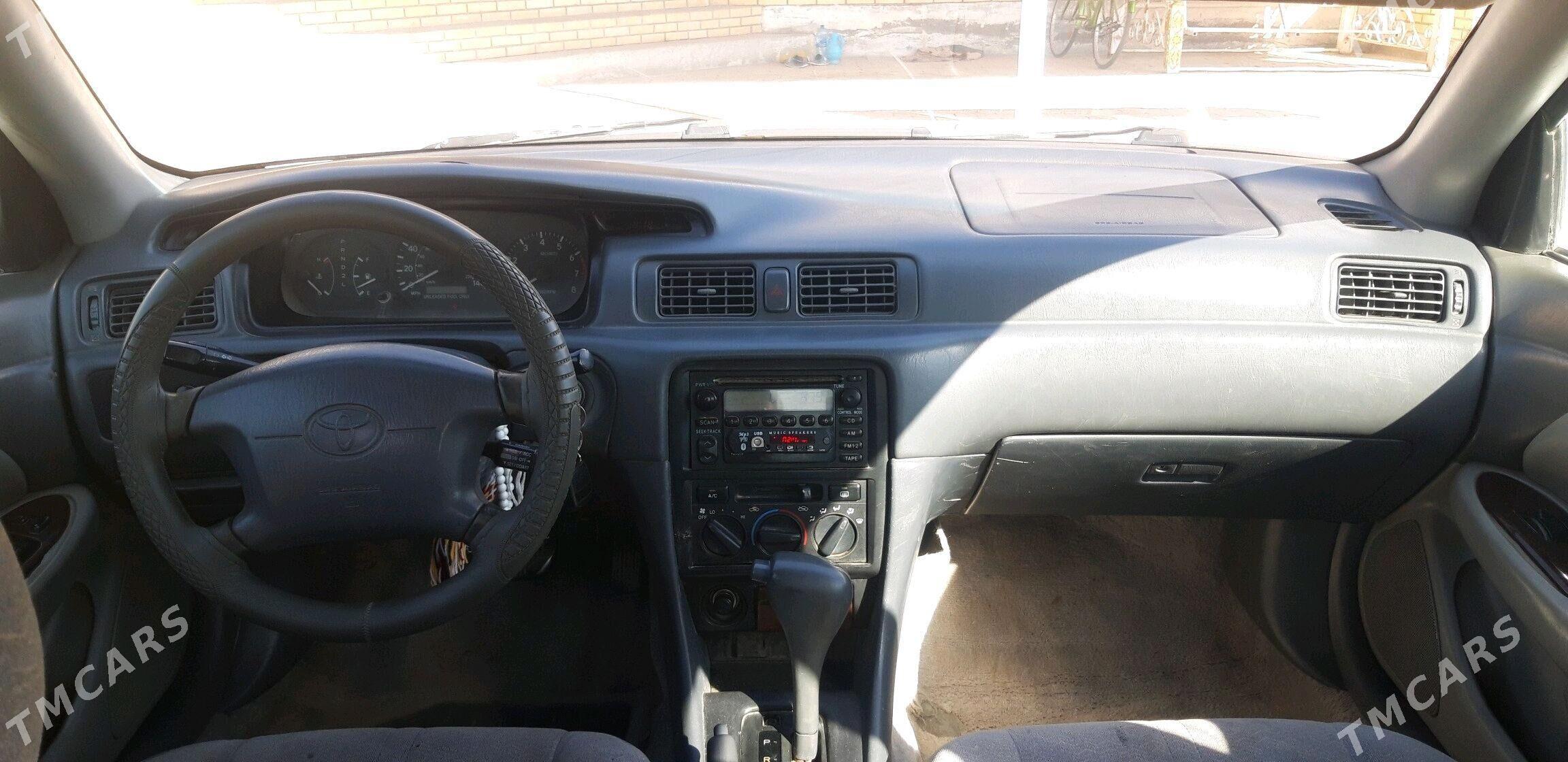 Toyota Camry 1998 - 107 000 TMT - Мары - img 6