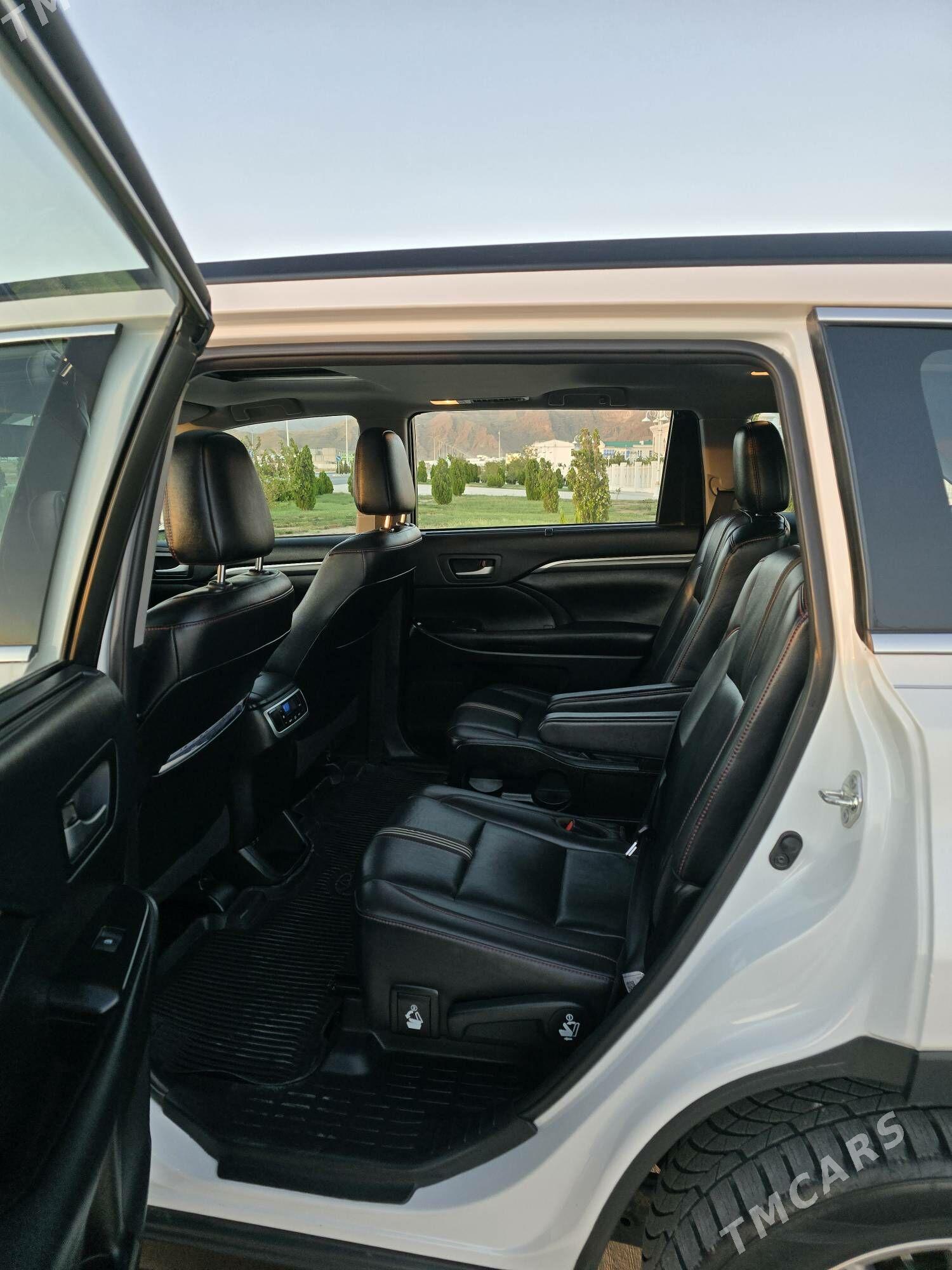 Toyota Highlander 2019 - 450 000 TMT - Балканабат - img 4