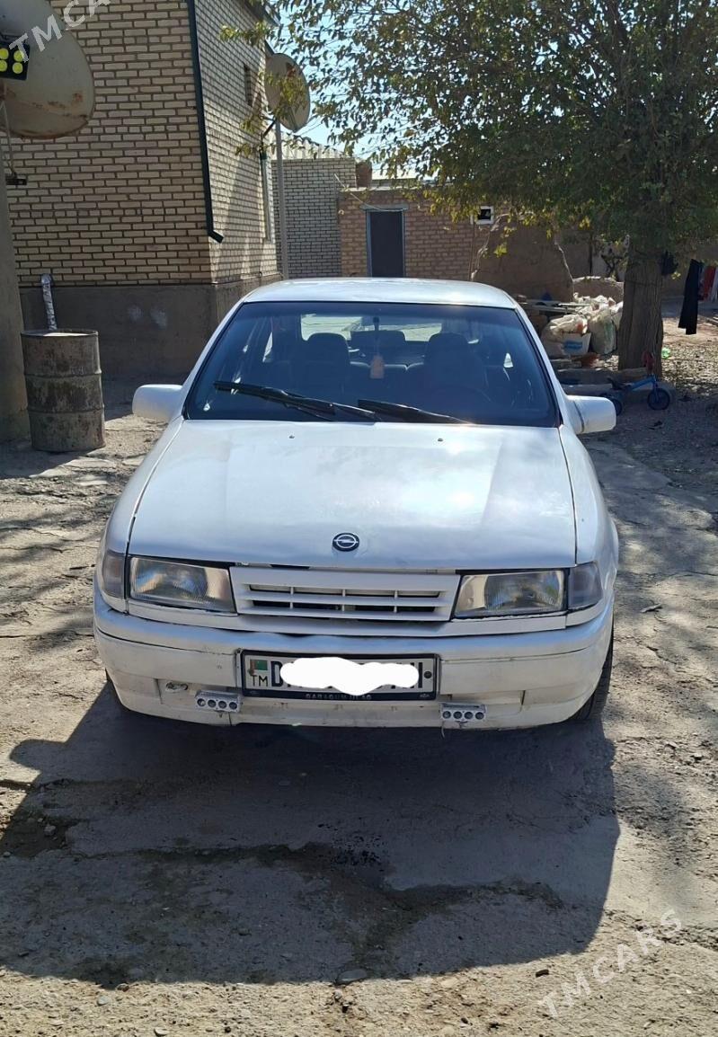 Opel Vectra 1991 - 25 000 TMT - Sarahs - img 2