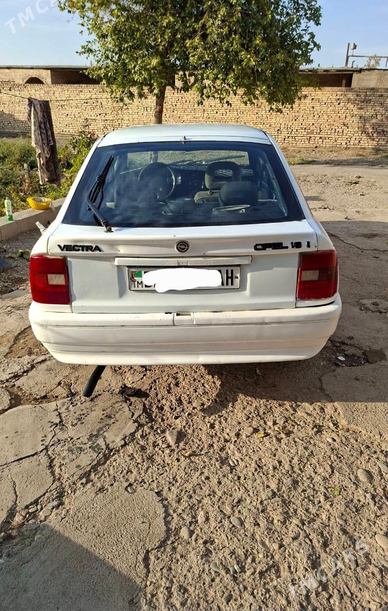 Opel Vectra 1991 - 25 000 TMT - Sarahs - img 4