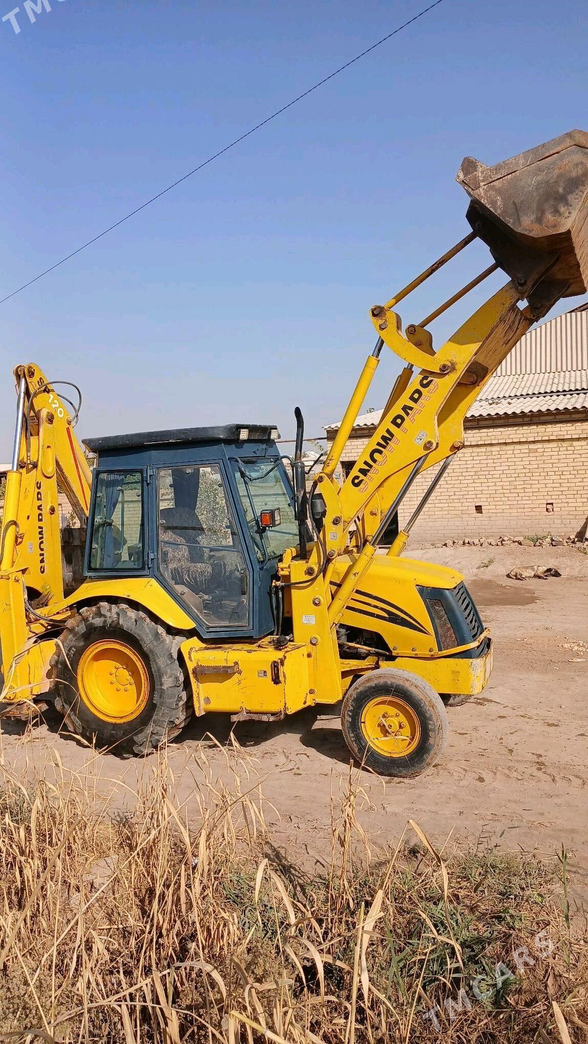 JCB 3CX Compact 2013 - 250 000 TMT - Керки - img 2